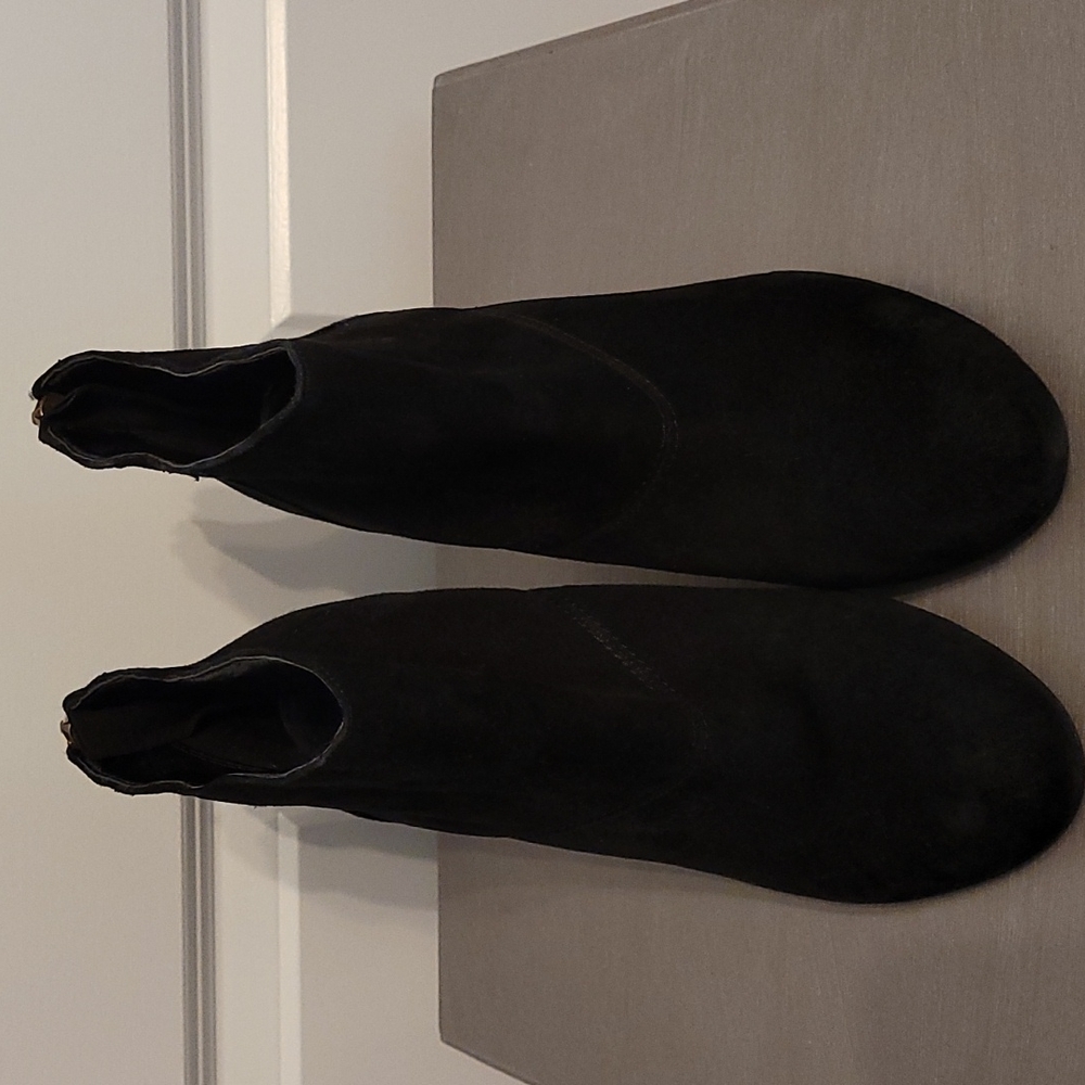 Nine West Optimistic black suede wedge ankle booties